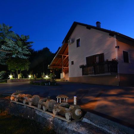 Apartment Michaela Slunj Εξωτερικό φωτογραφία